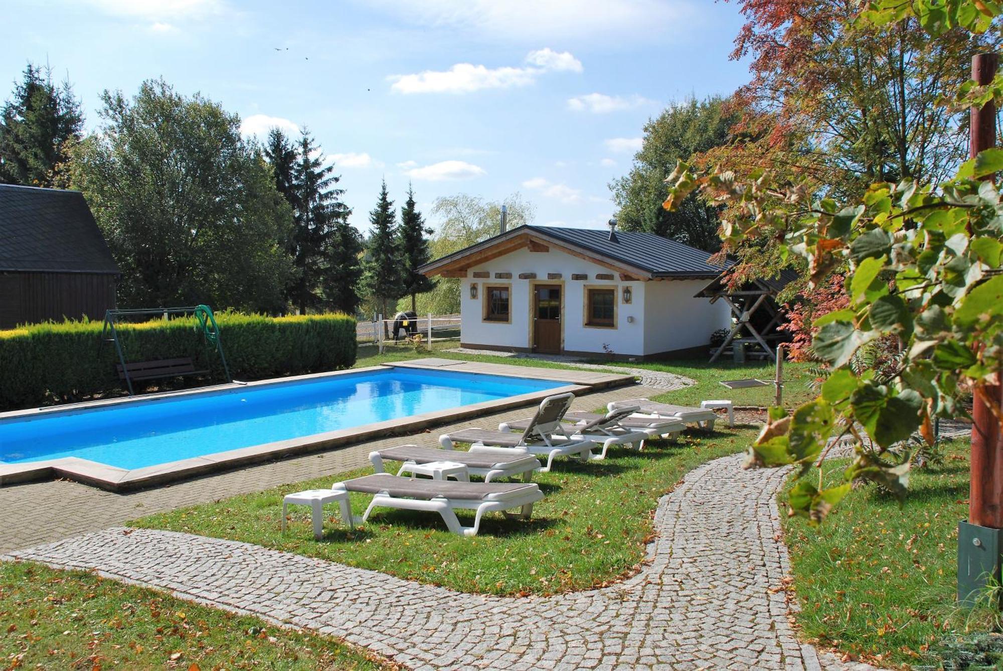 Hotel Alpenhof Markneukirchen Buitenkant foto