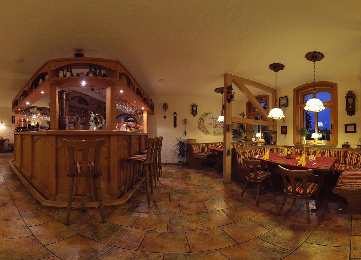 Hotel Alpenhof Markneukirchen Buitenkant foto