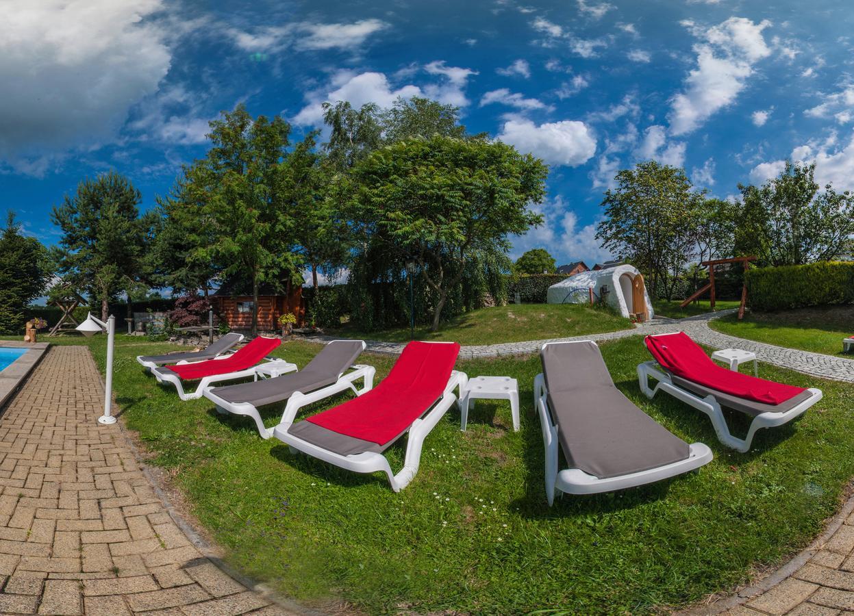 Hotel Alpenhof Markneukirchen Buitenkant foto