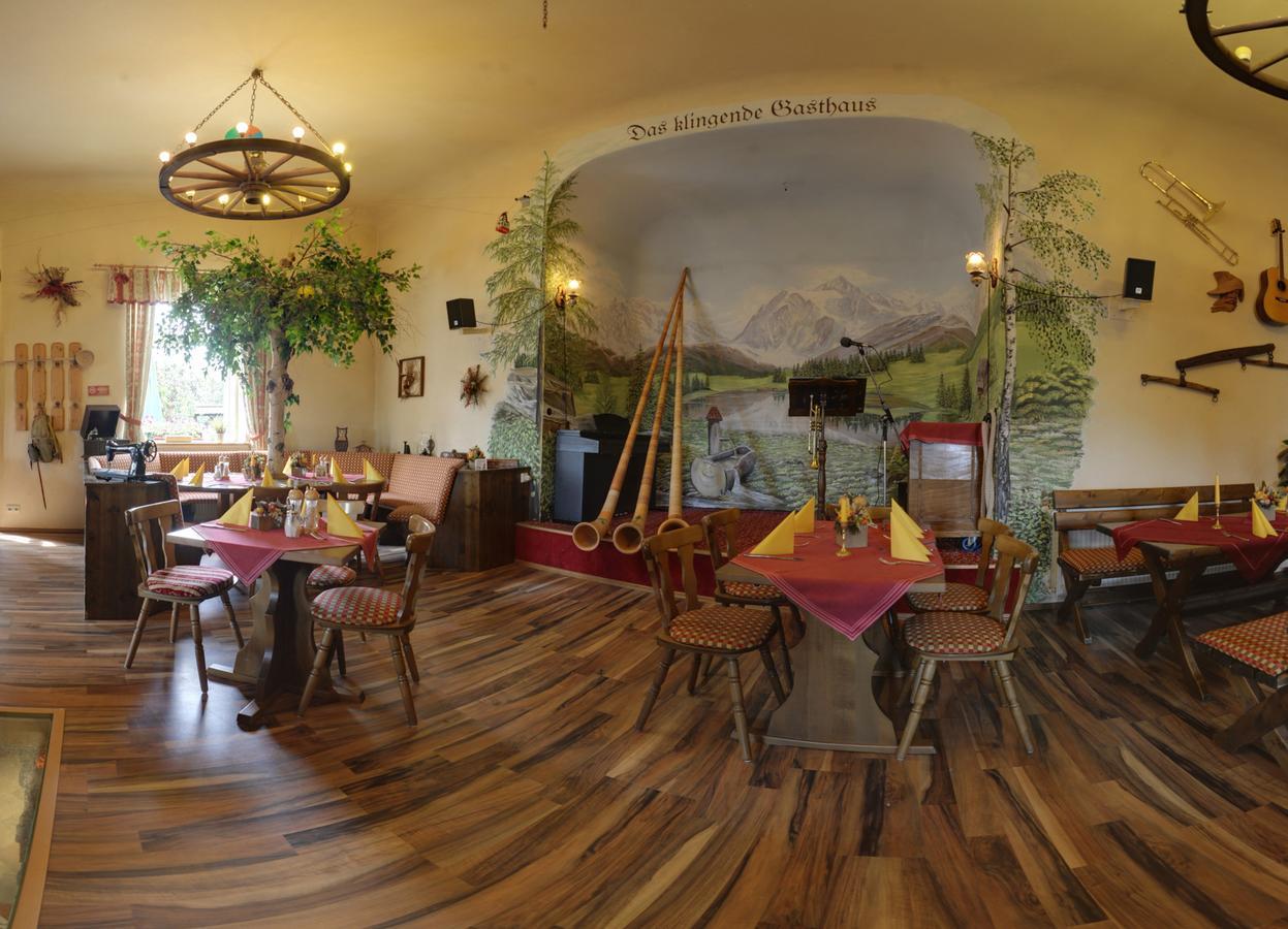 Hotel Alpenhof Markneukirchen Buitenkant foto