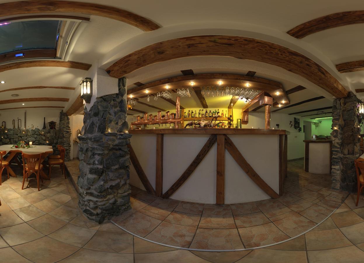Hotel Alpenhof Markneukirchen Buitenkant foto