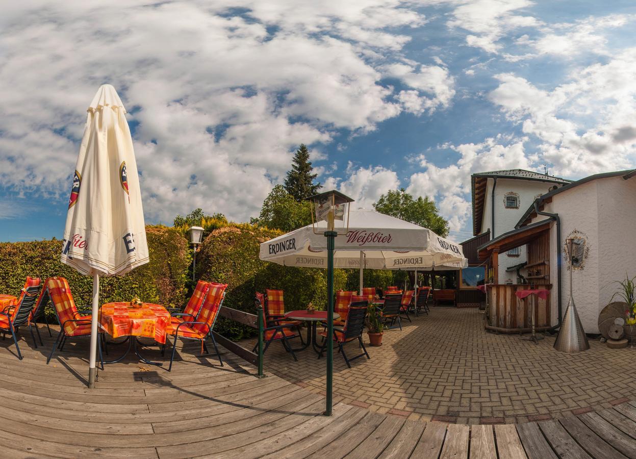 Hotel Alpenhof Markneukirchen Buitenkant foto